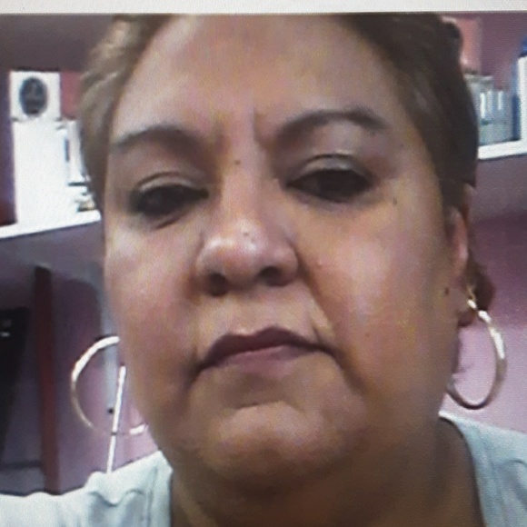 Meet your Posher, Viviana - Picture 1 of 1